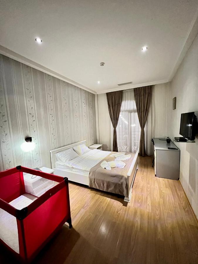 Granada Hotel And Restaurant Tbilisi Luaran gambar